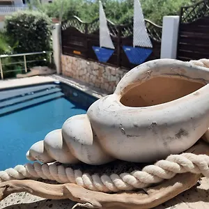 Dimitra's Sea-crafts Boutique Kalyves
