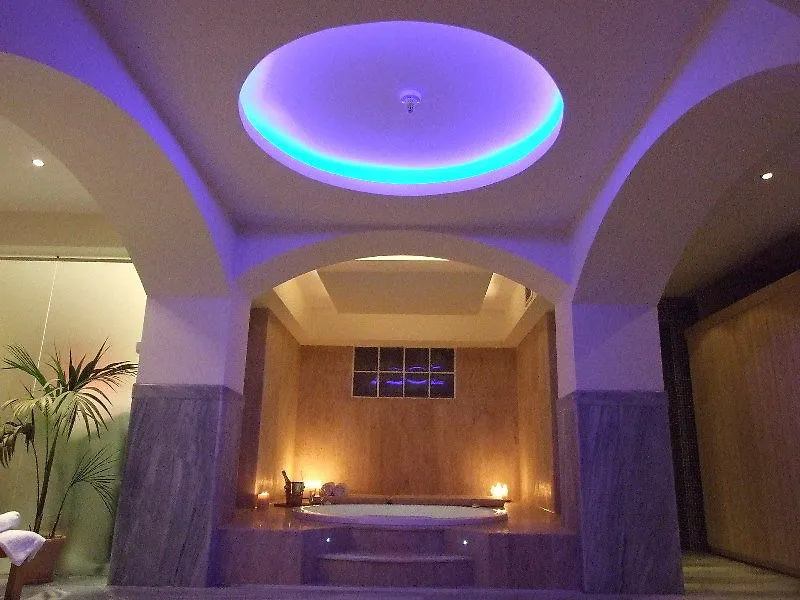 Hanioti Hotel 2*,